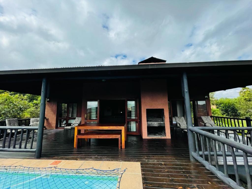 Sycamore Fig House next 2 Hulala Lodge - B&B White River