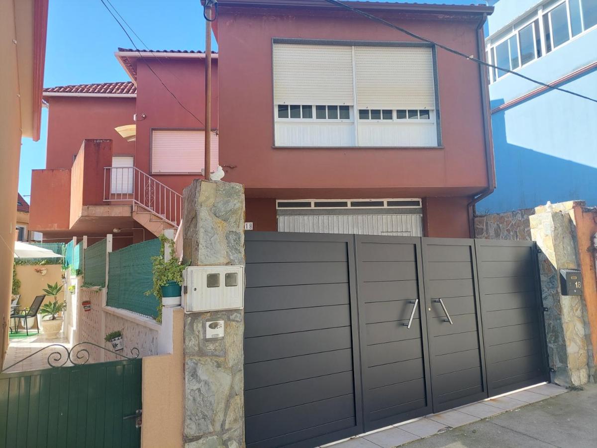 Gran casa cerca de la playa - B&B Boiro