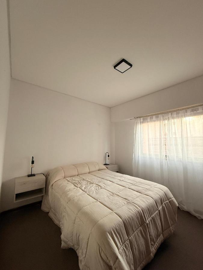 Espacioso Departamento en Microcentro con Cochera - B&B Bahía Blanca