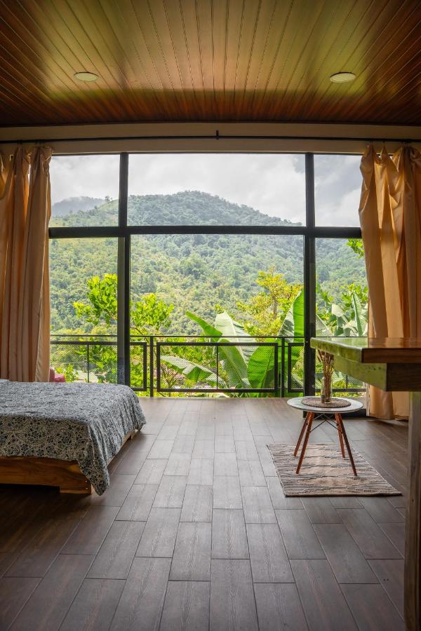 Vista Canaan Cabaña de montaña - Bed and Breakfast Rivas