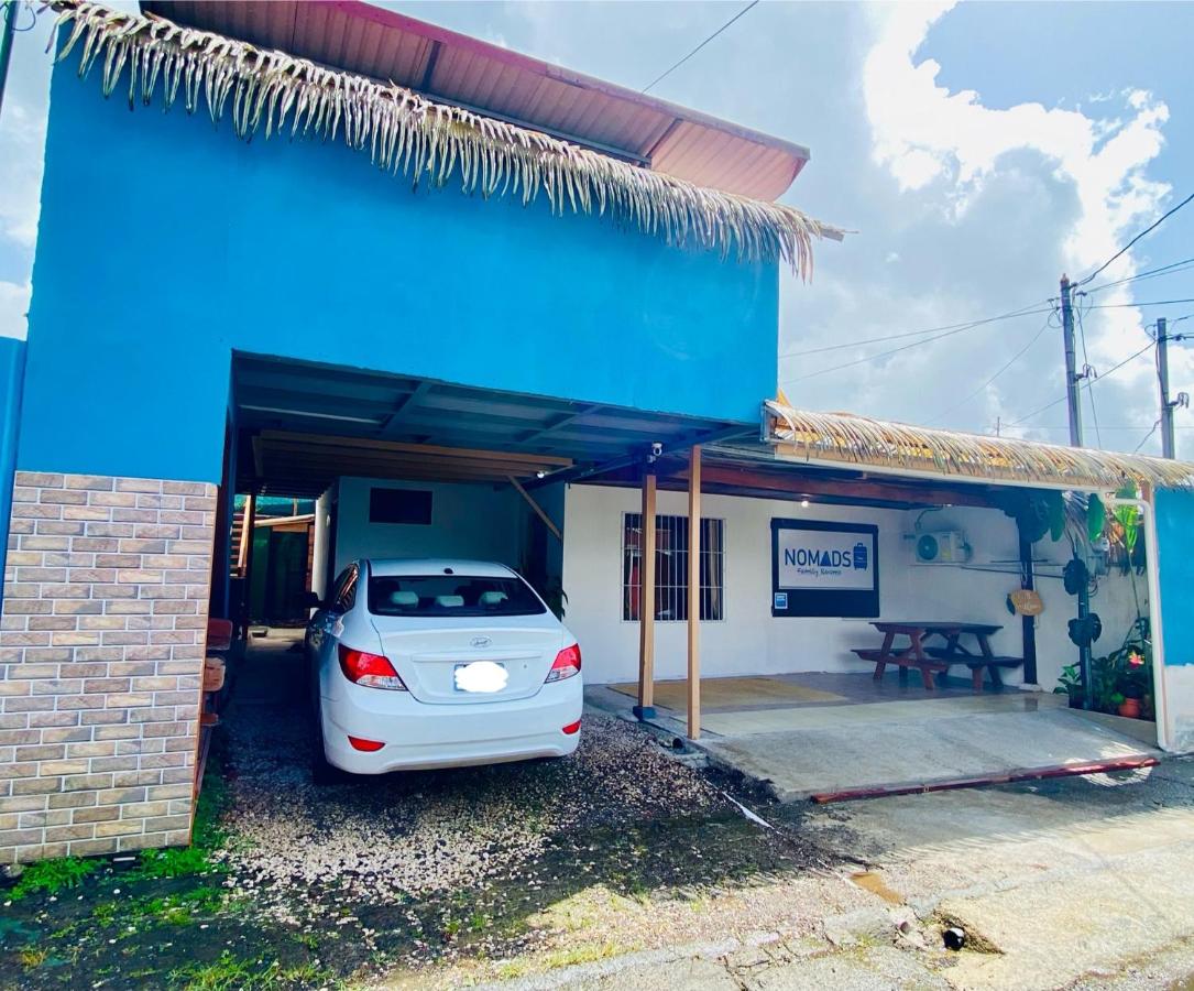 Nomads Family Rooms, Fortuna Town - B&B La Fortuna