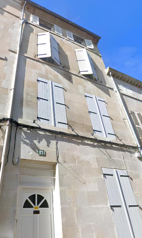 Chez Jean-Yves et Zoé - LE SAINT ANDRÉ - Au calme, Très propre, Proche parkings, Clim - B&B Niort