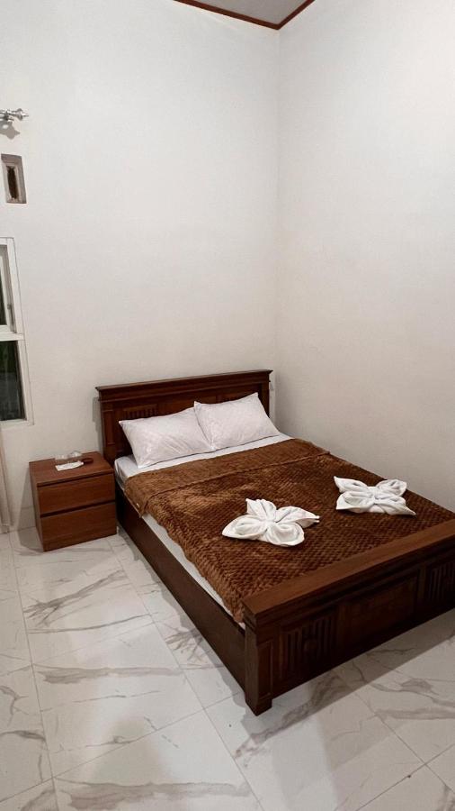 Room #1457952204