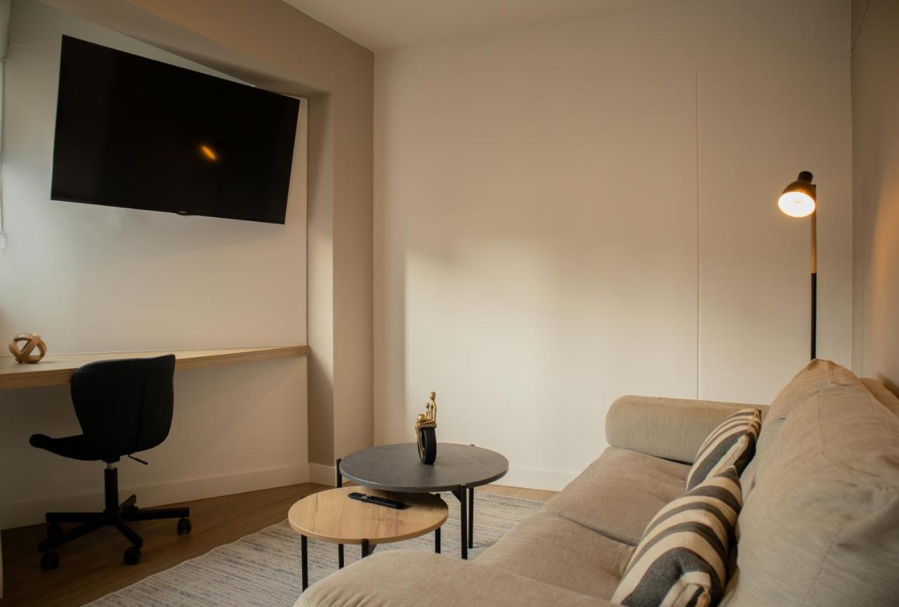 Room #1169991204