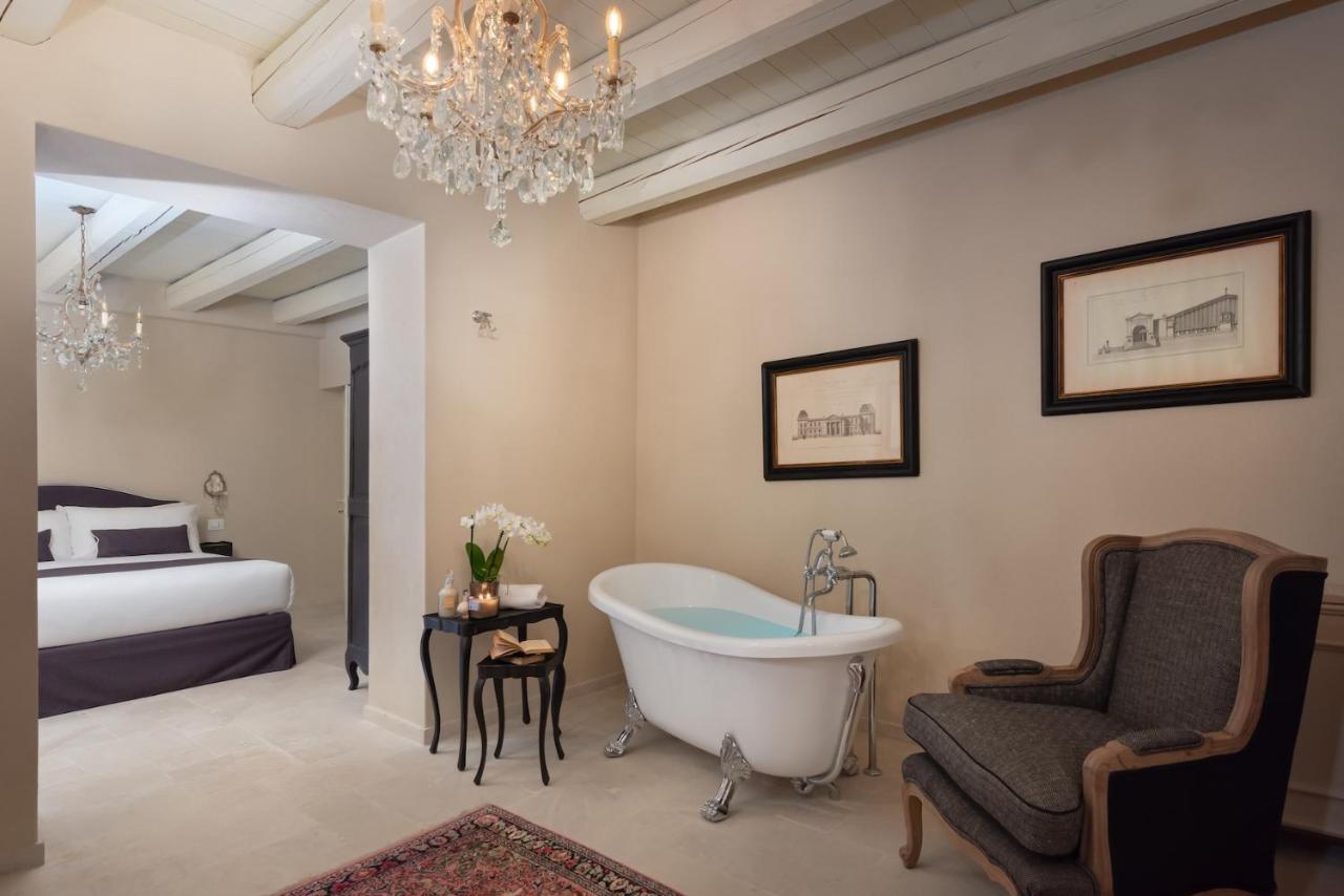 Deluxe Double Room with Bath