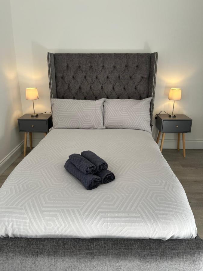Newly Refurbished 1 Bedroom Flat - B&B