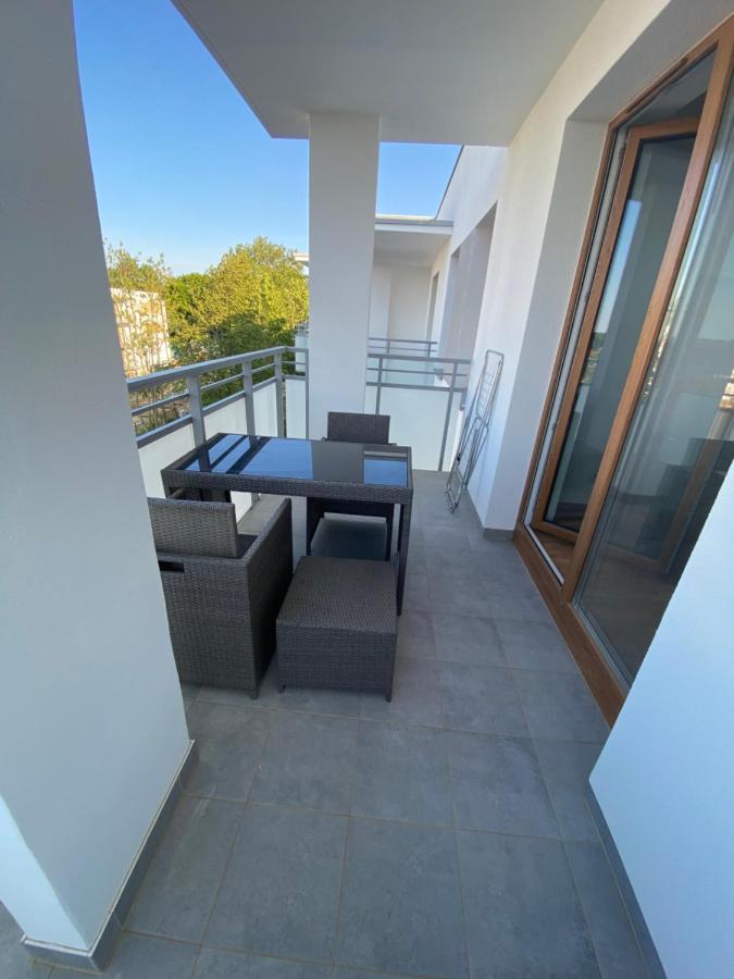Sunny Franciszkanska 4 osob Nowy apartment 2 min z S6 - Ferienwohnung Koszalin