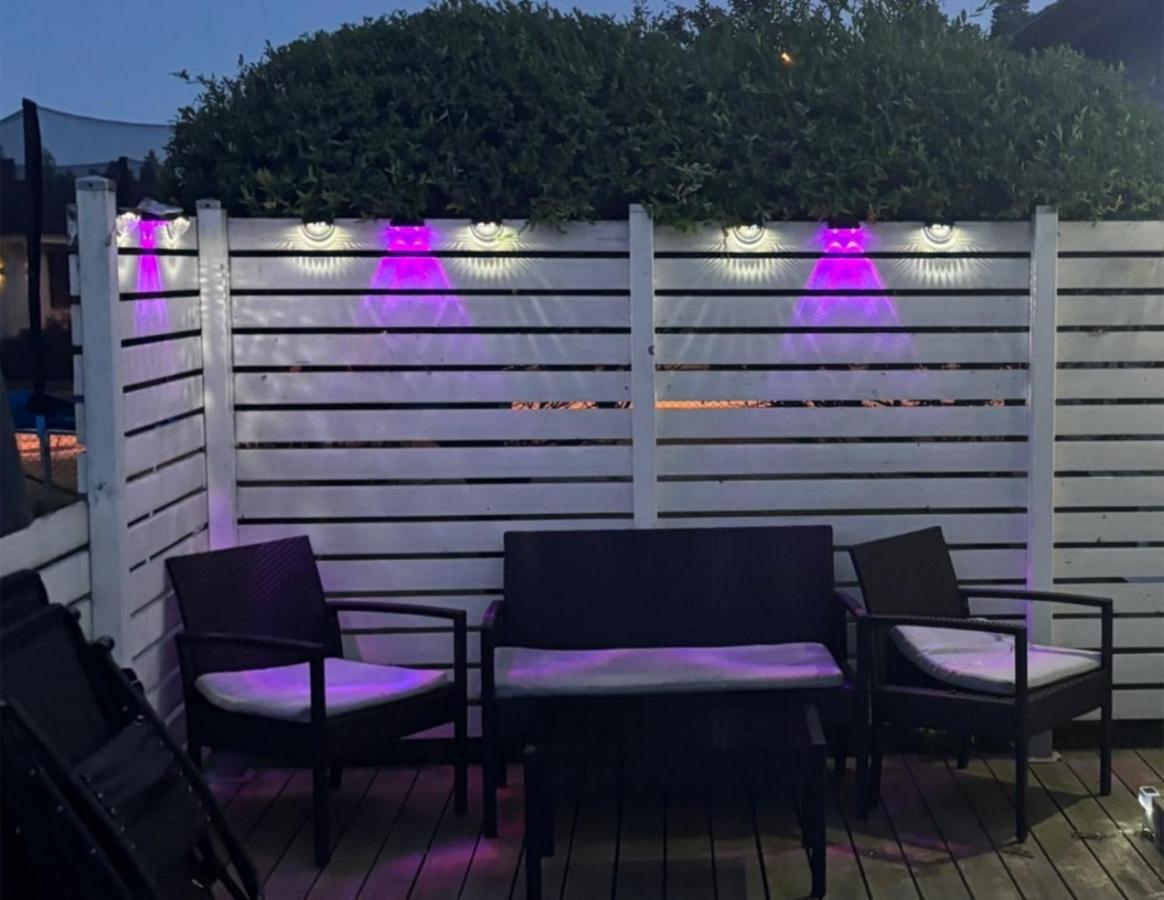 Villa for 10 persons with massage chair, sauna, billiard table and free electric vehicle station for electric cars - Ferienwohnung Hultsfred
