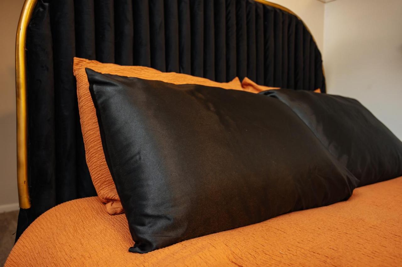 Private Suite Near It All - Prime Location - Ferienwohnung Lee’s Summit