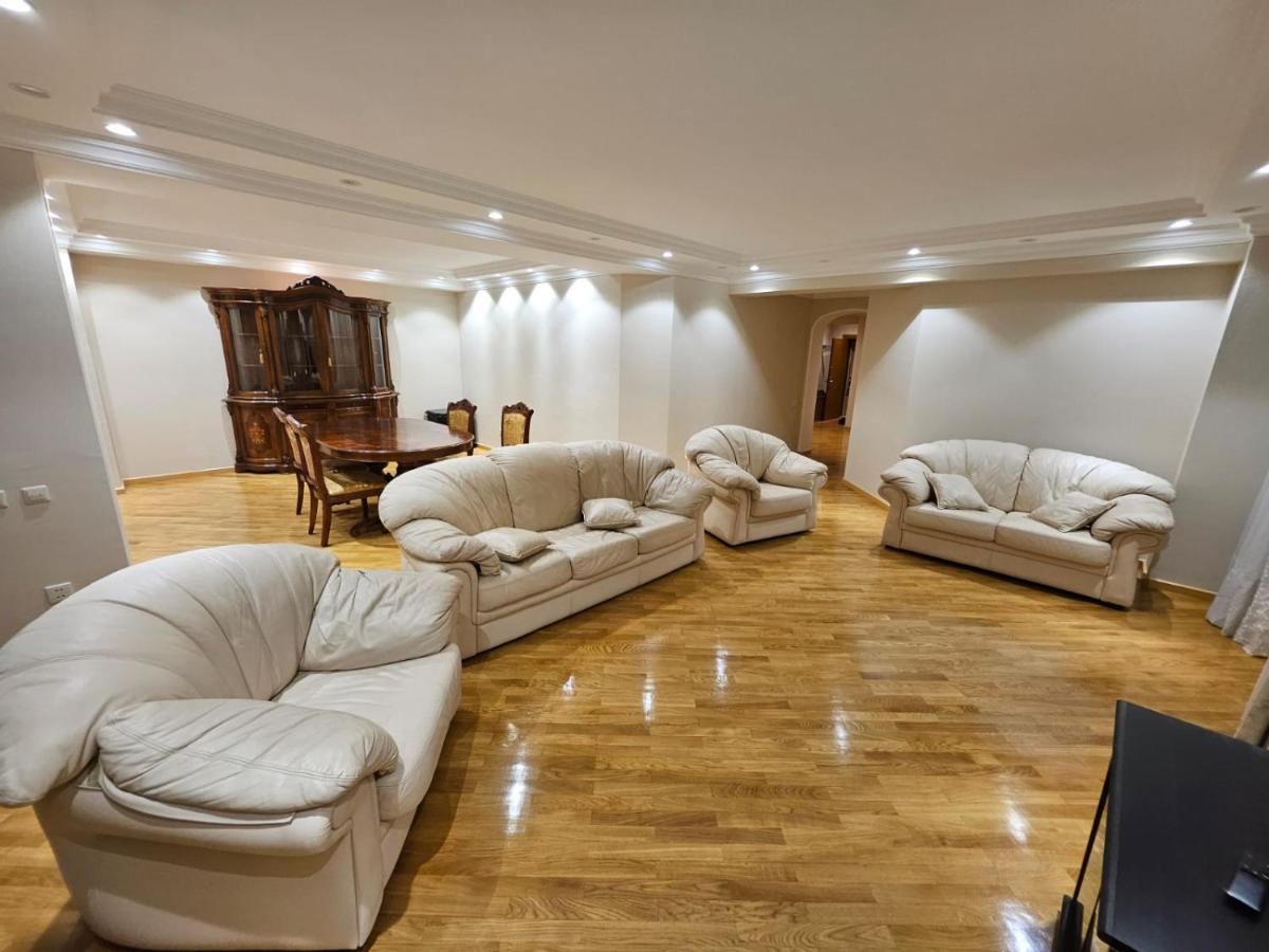 F1 Luxury Apartment - B&B