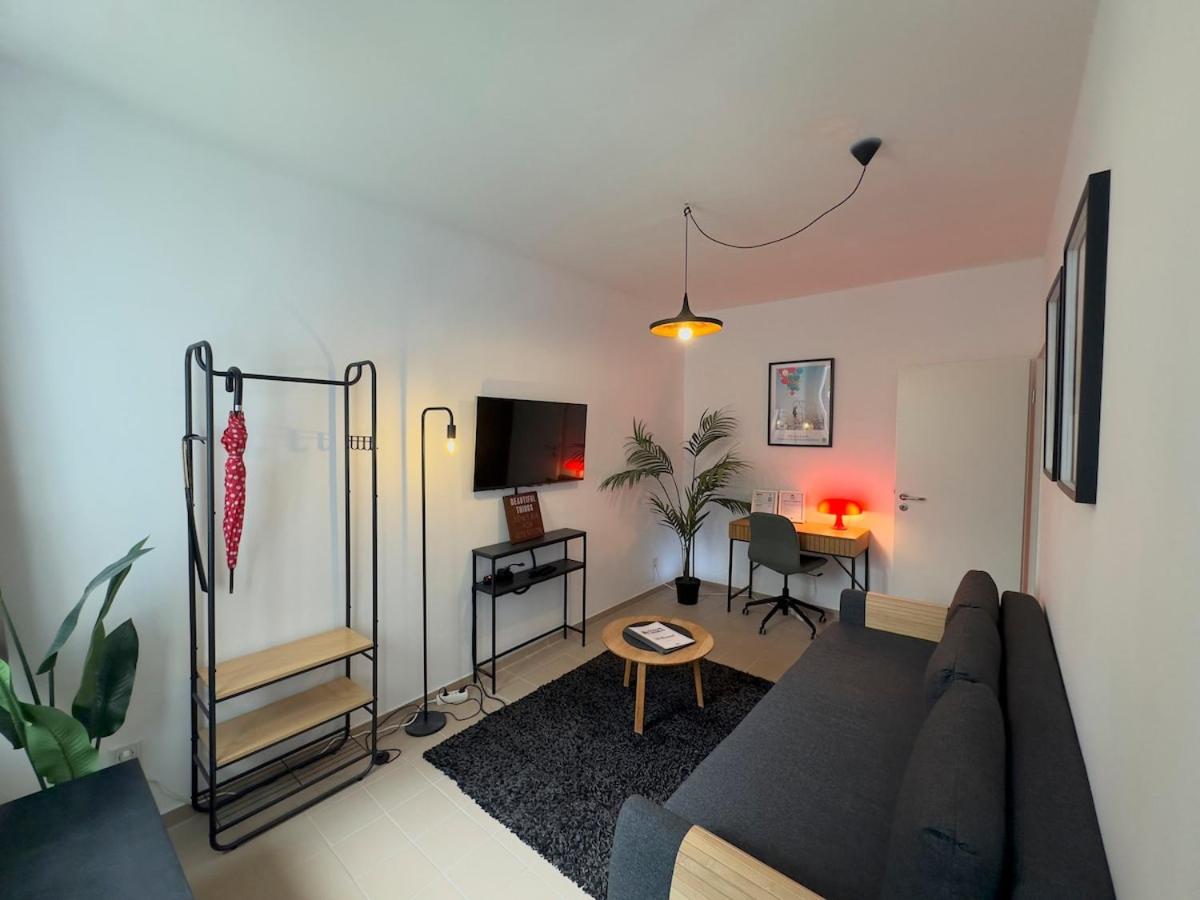 Stylish Mini Loft for 4 - Free Public Parking - B&B Berlin