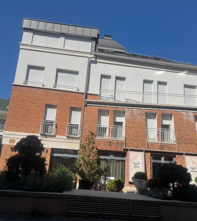 Belvárosi apartman - Chambres d’hôtes Gyöngyös