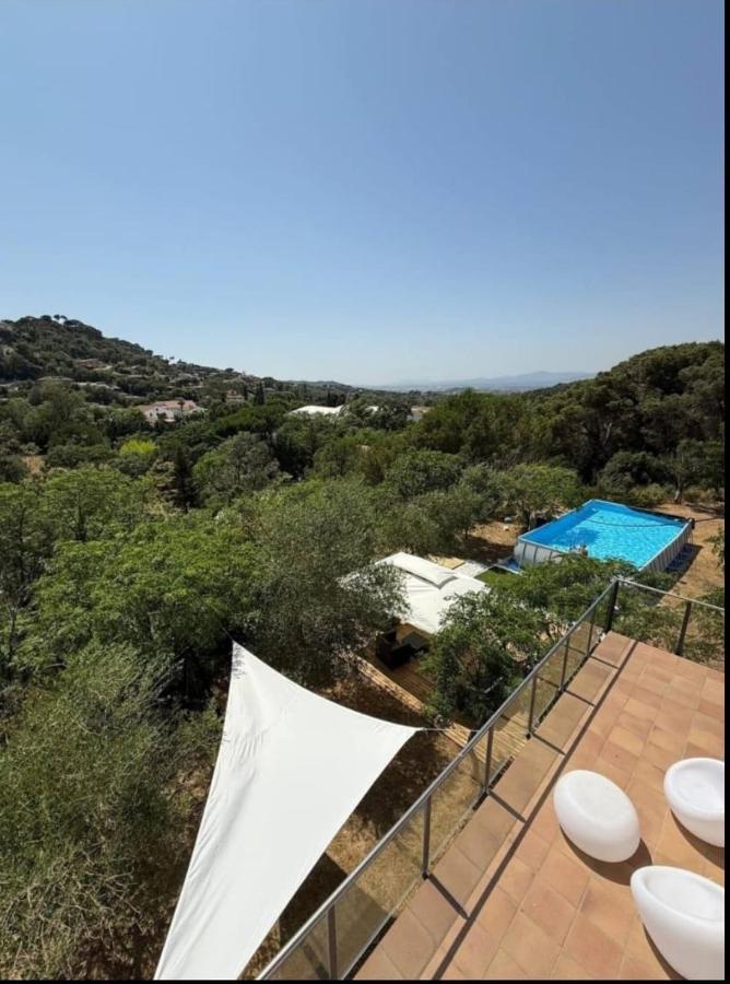 Large house surrounded by nature - B&B Vilanova de la Roca