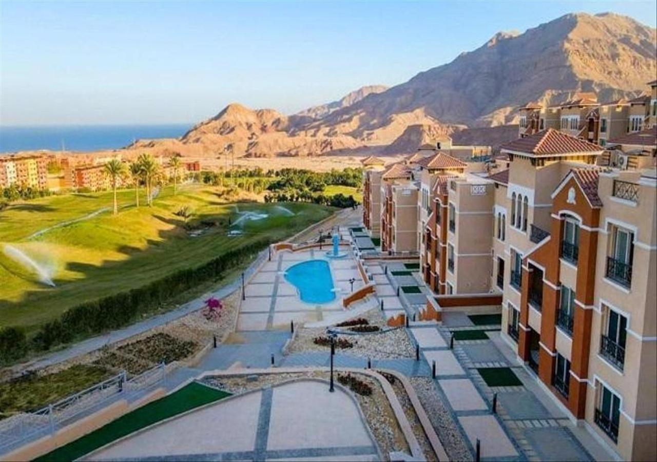 Porto Sokhna Heaven Hills Chalet Families ONLY - Chambres d’hôtes Al ‘Ayn as Sukhnah