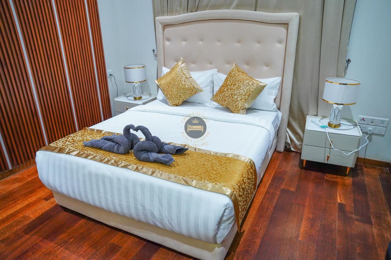 Room #1466970802
