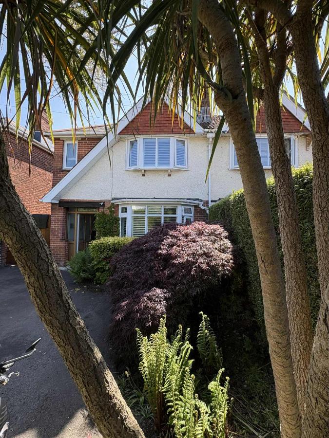 Budget Friendly Homestay - B&B Southampton