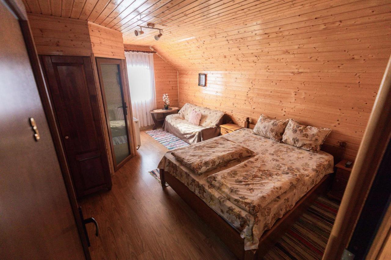 Pensiunea Casa Iulia Transalpina - Chambres d’hôtes Sebeş