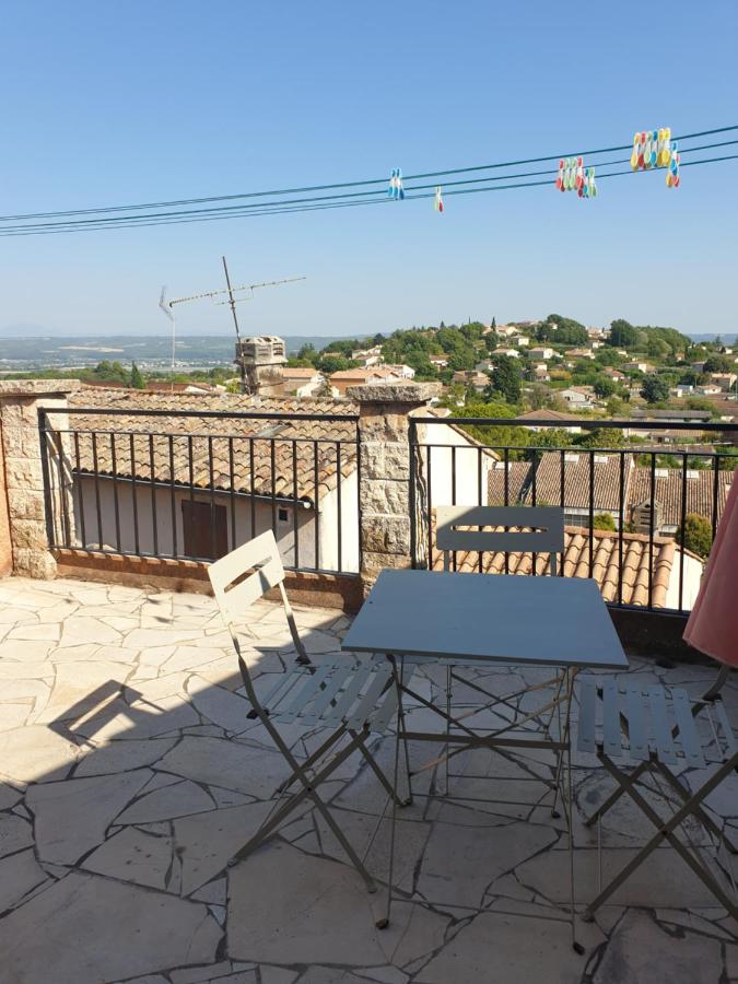 Maison de village de 98 m2 typiquement provençale - B&B