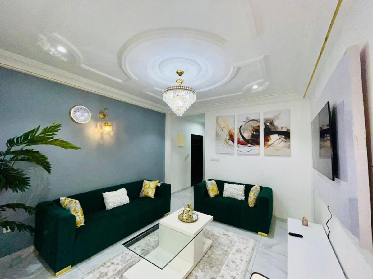 GodIsGood Residency - B&B