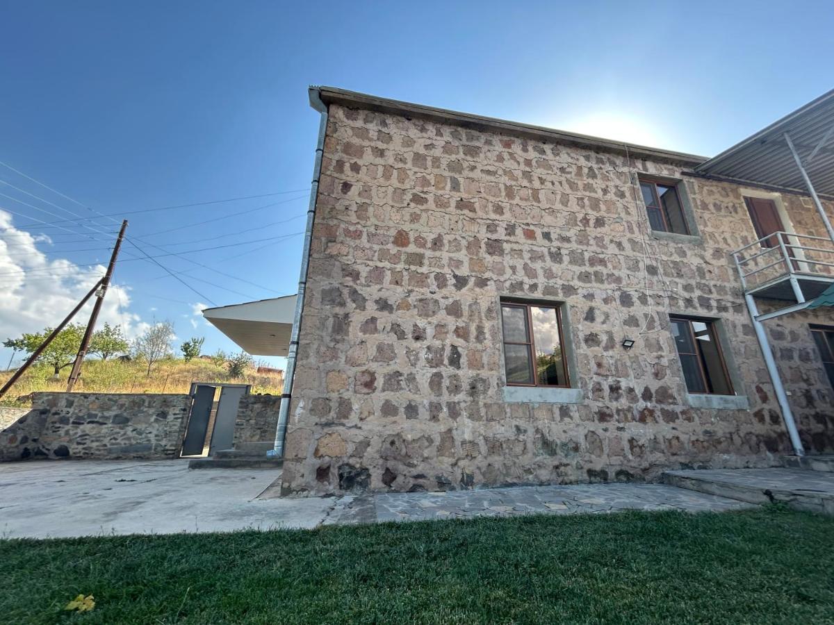 Adams Rest House - Chambres d’hôtes Gladzor