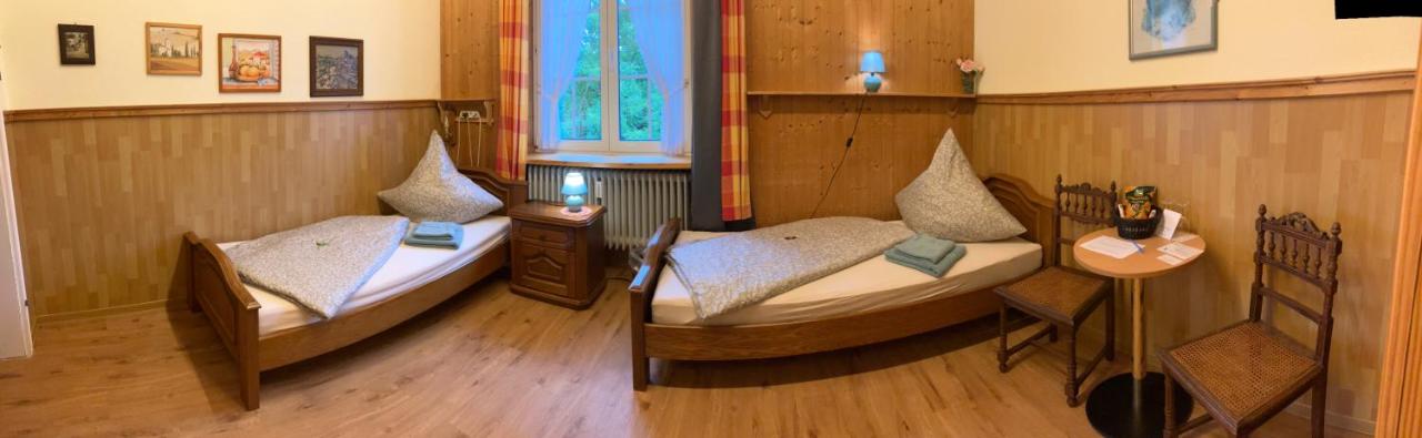 Room #1384511804