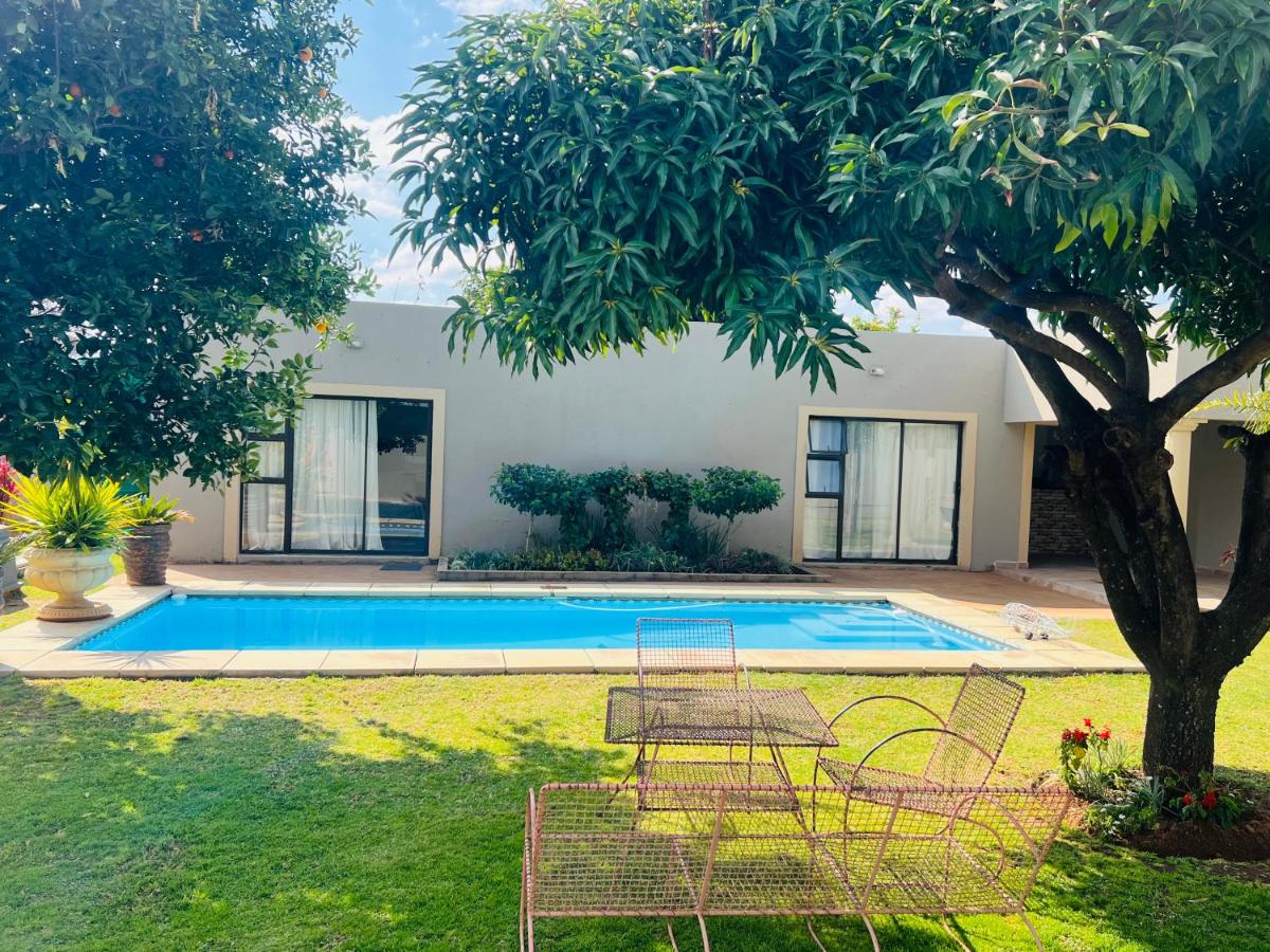 The Village Haven Lodge - Bed and Breakfast Pankop