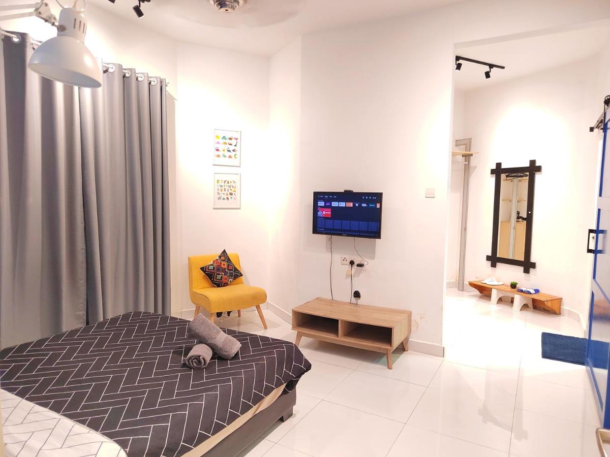 One-Bedroom Apartment with Balcony
