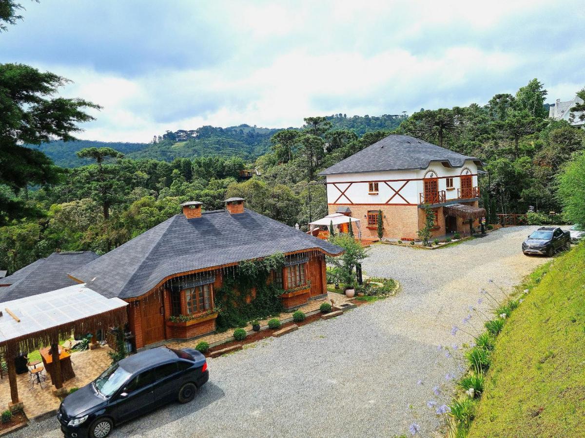 Chalet Master with Spa Bath