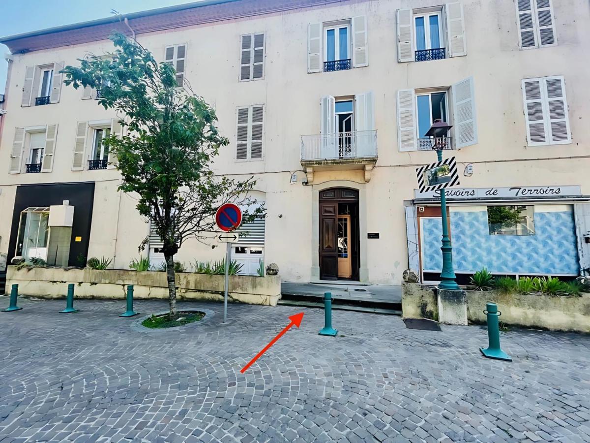 Thermes et centre à pied, appartement calme, parking et wifi gratuit - B&B