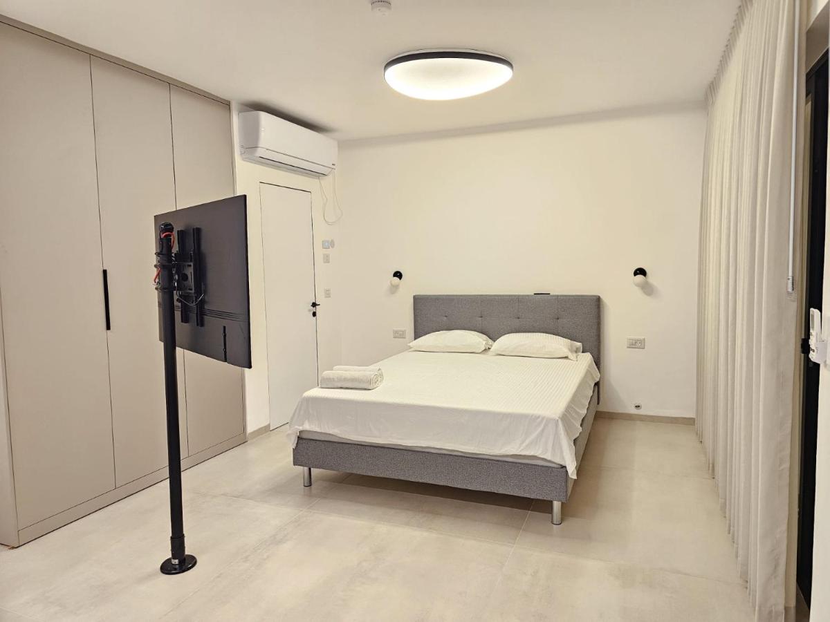Deluxe One-Bedroom Apartment with Garden View