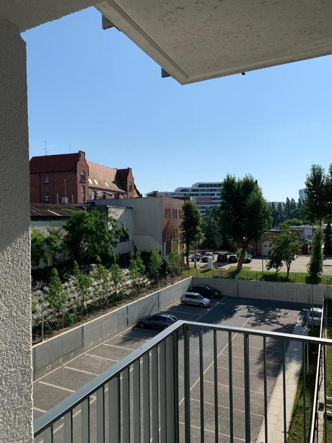 STOCZNIA Apartament- prywatny parking - blisko Wały Chrobrego i Aquapark - B&B
