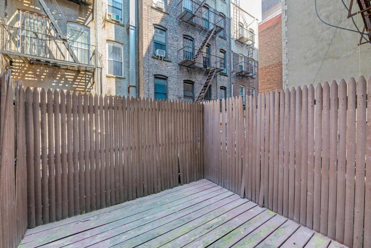 Boutique Style 2BR Haven Sleeps 5 Heart of LES - B&B New York