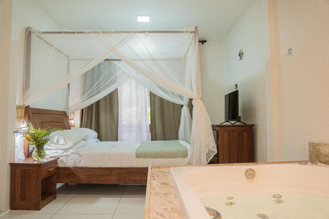 Suite with Hot Tub