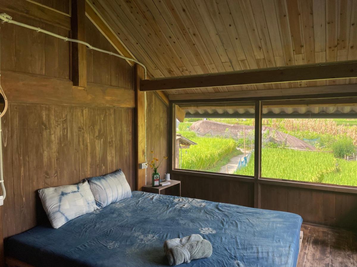 Kamer met Kingsize Bed en Uitzicht op de Bergen