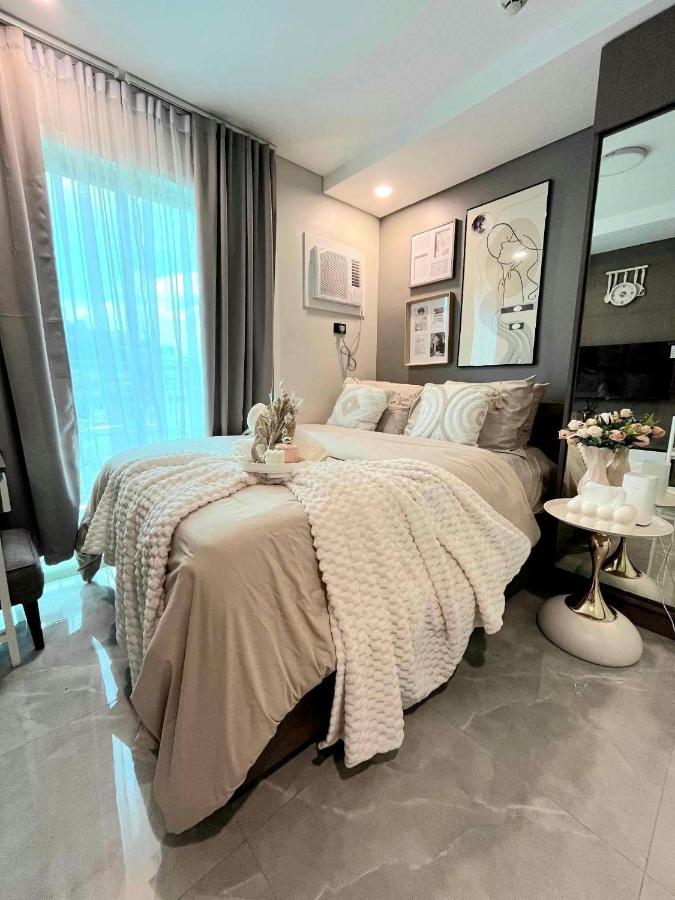 Queen Room with Balcony