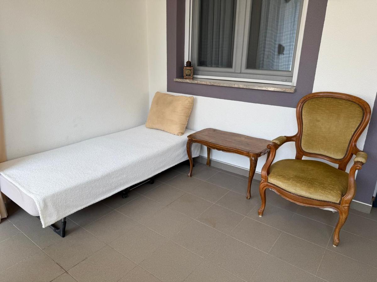 Appartamento con 3 Camere da Letto