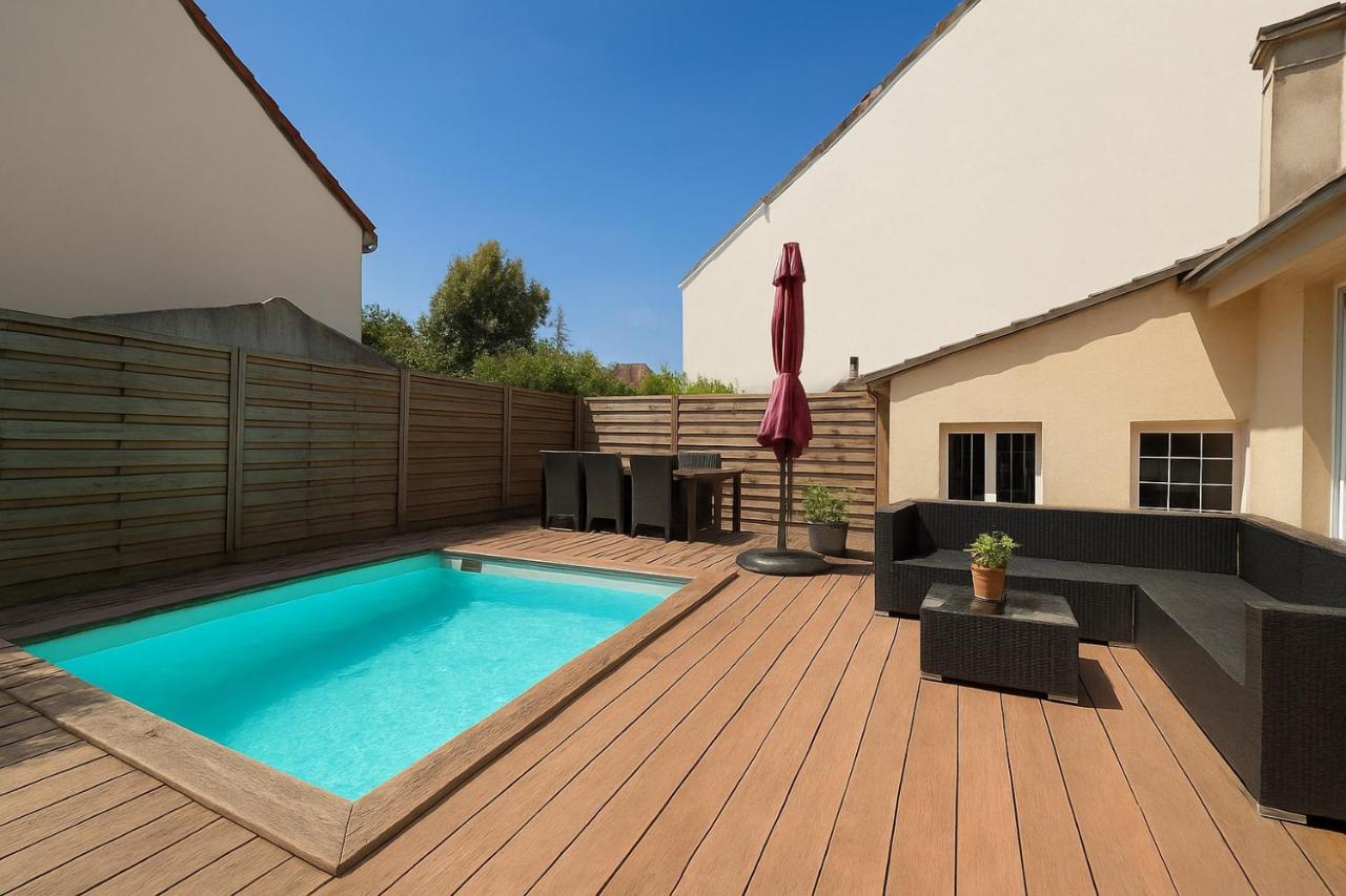 Villa familiale piscine proche de Paris - B&B Antony