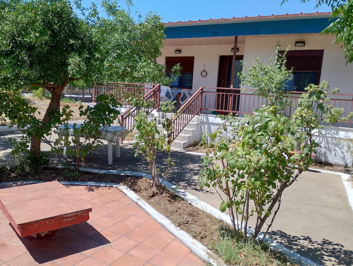 Christos House, New Vrasna - Chambres d'hôtes Néa Vrasná