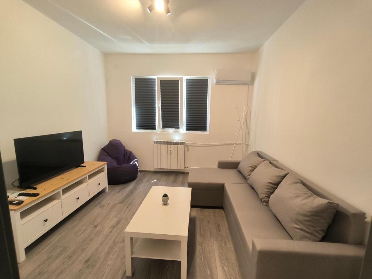 NDK NEST 2BR Apartment in the Heart of Sofia - B&B