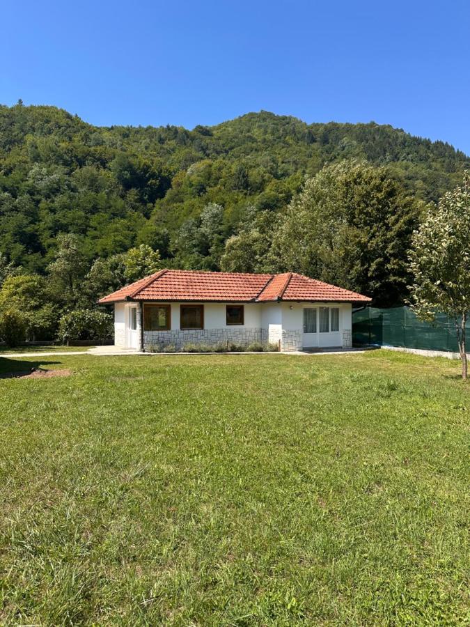 Oaza Vrbas - Riverside Bungalow near Jajce - B&B