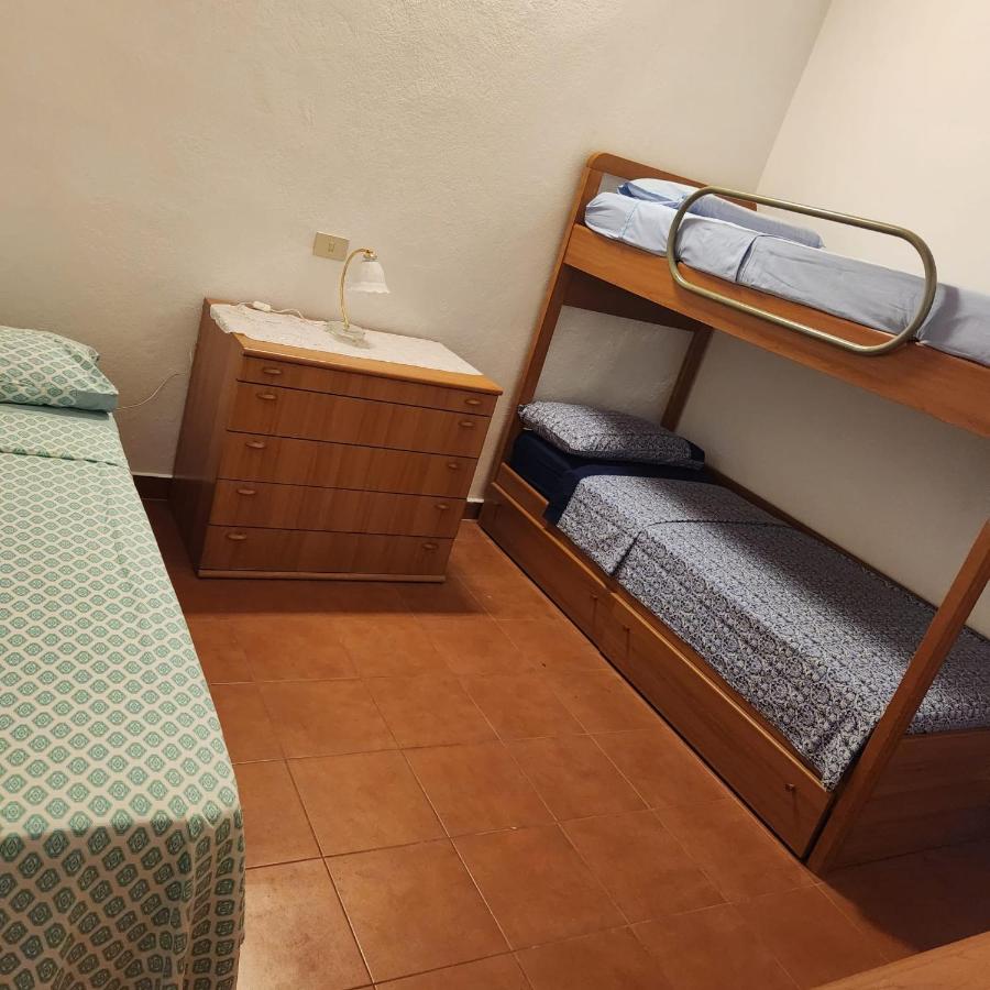 Dreibettzimmer mit Bergblick
