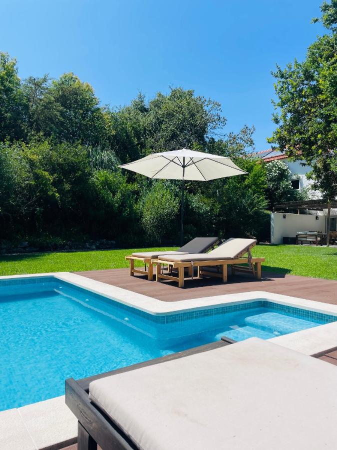 Casa das Ribeiras - B&B Azoia de Baixo