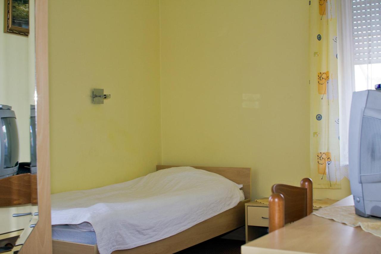 Budget Twin Room