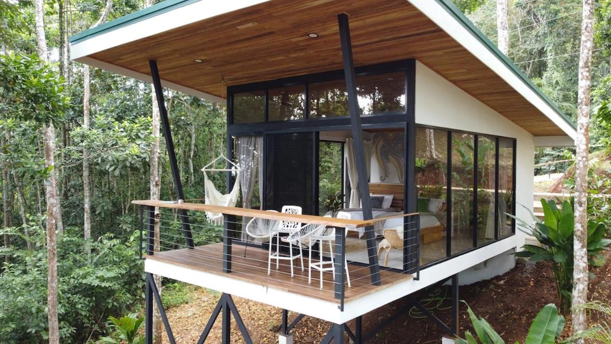 Pandanus Lodge & Retreats Bungalow Gingiber - B&B Cariblanco