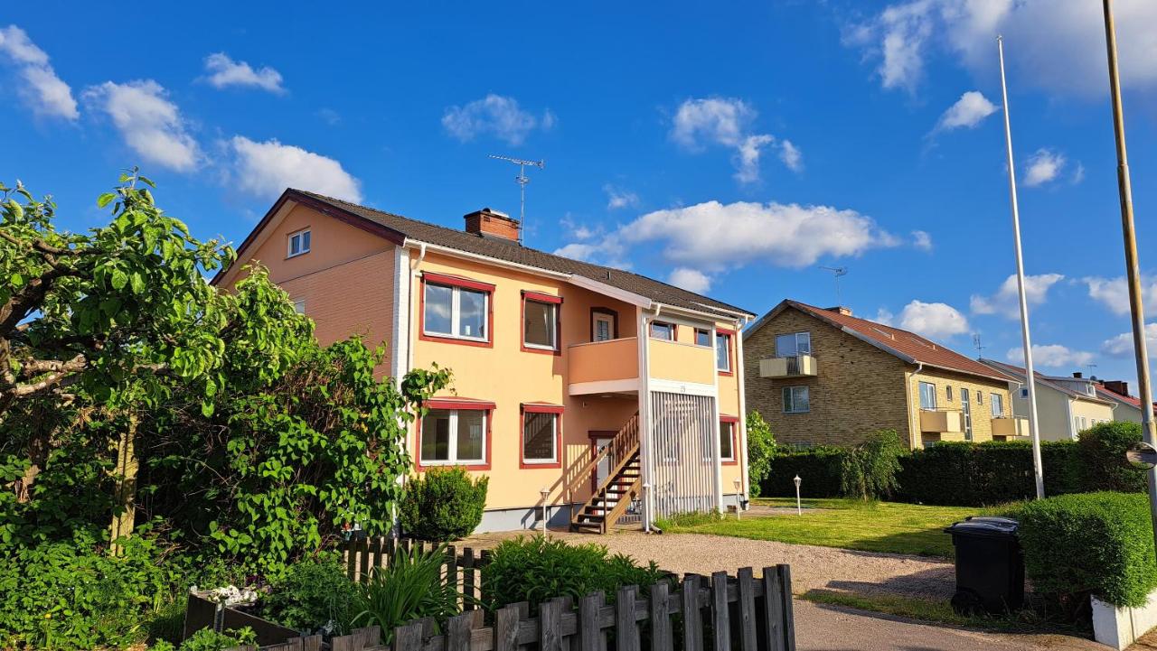 Central och ljus 3-rumslägenhet i Älmhult - B&B Älmhult