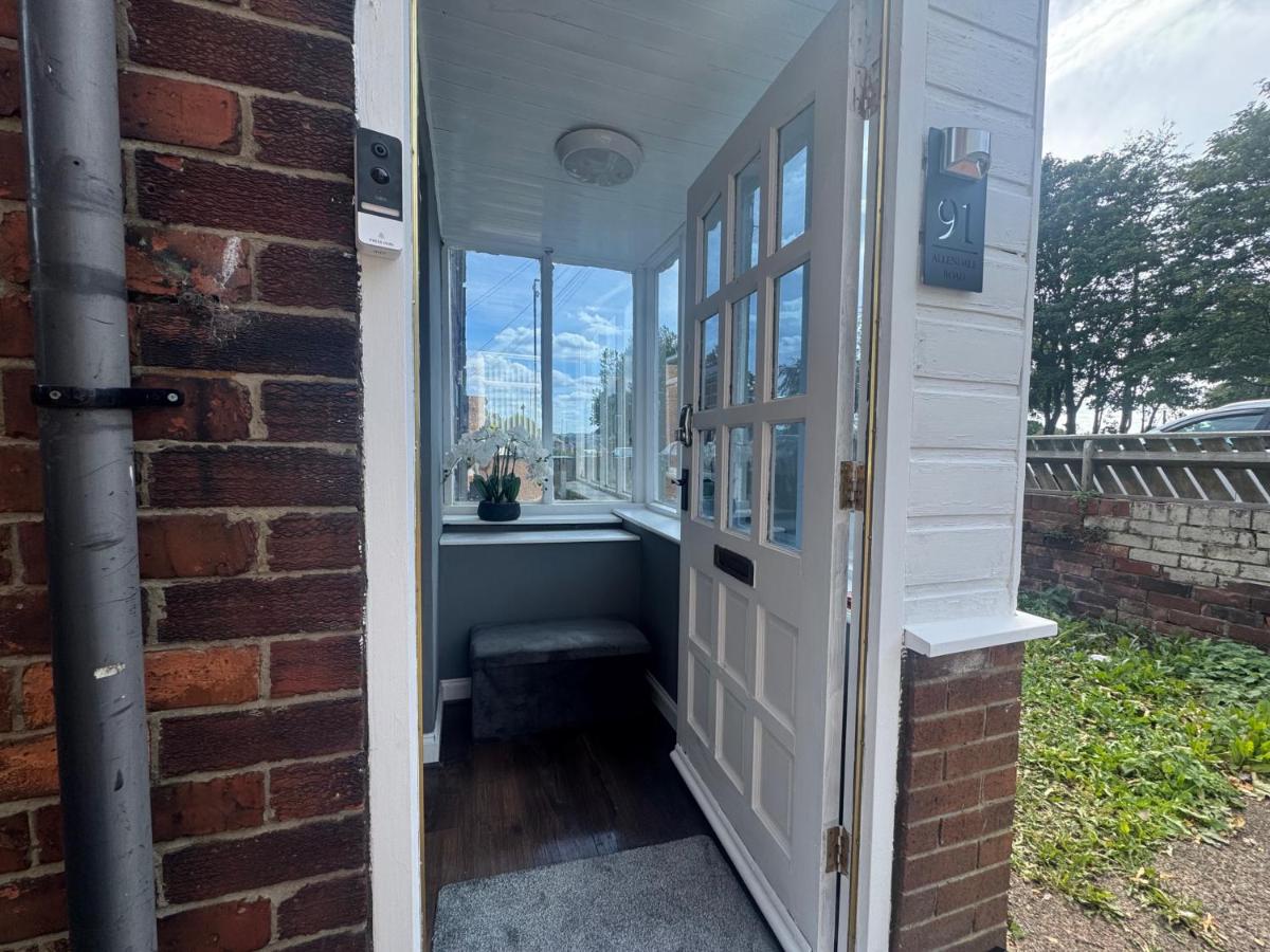 9 Guests - Free Parking - Cozy 3 Bedrooms - Bed and Breakfast Newcastle upon Tyne