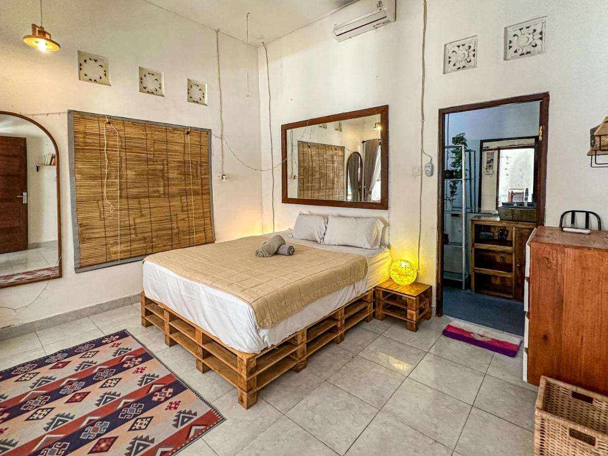 Central 1BR Studio with Shared Pool, Fitness and private kitchen in Canggu - B&B Canggu