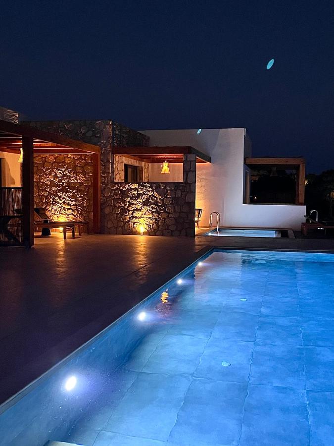 Obsidian Suites Milos - B&B