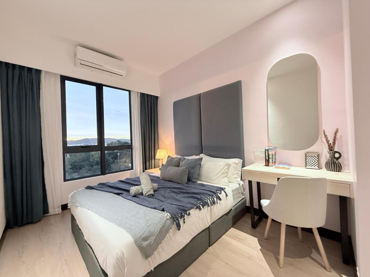 One-Bedroom Apartment with Sea View
