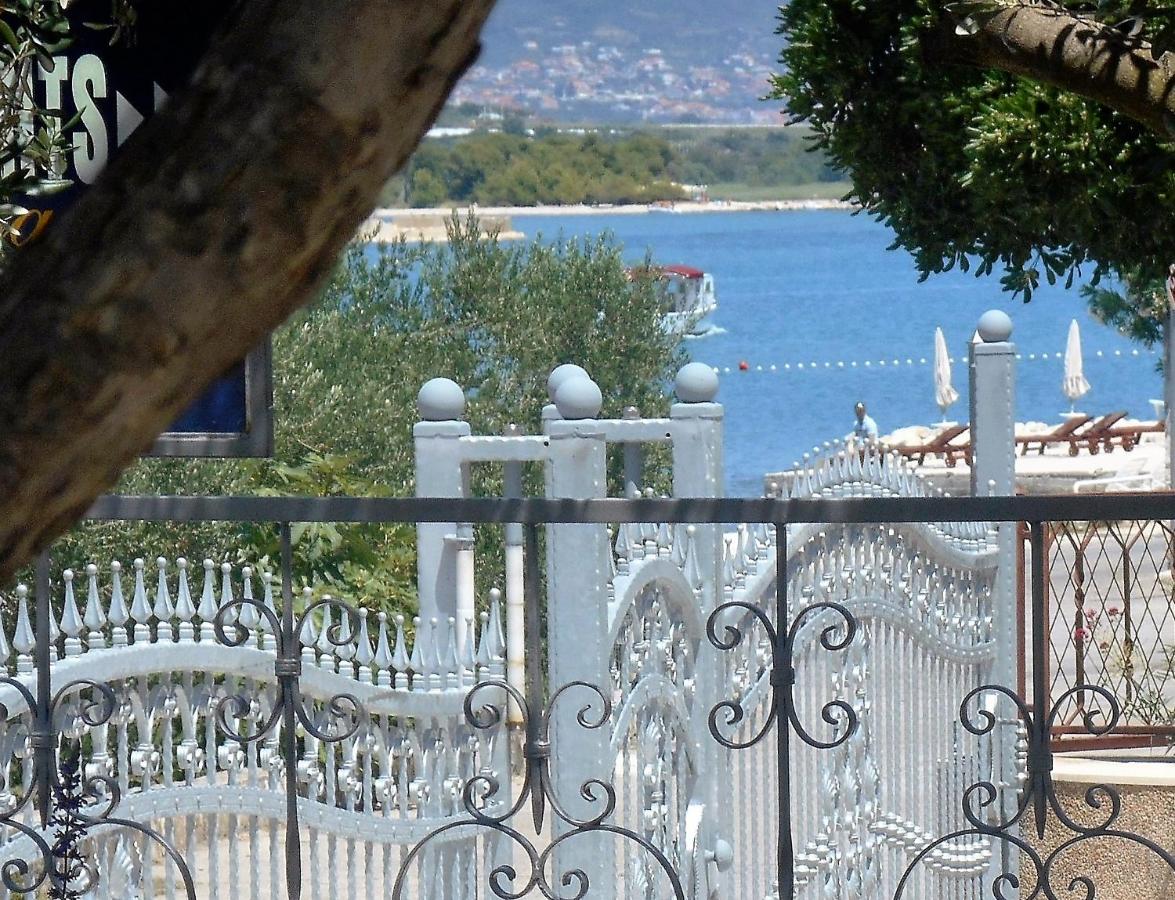 B&B Trogir - Apartments Brešan - Bed and Breakfast Trogir